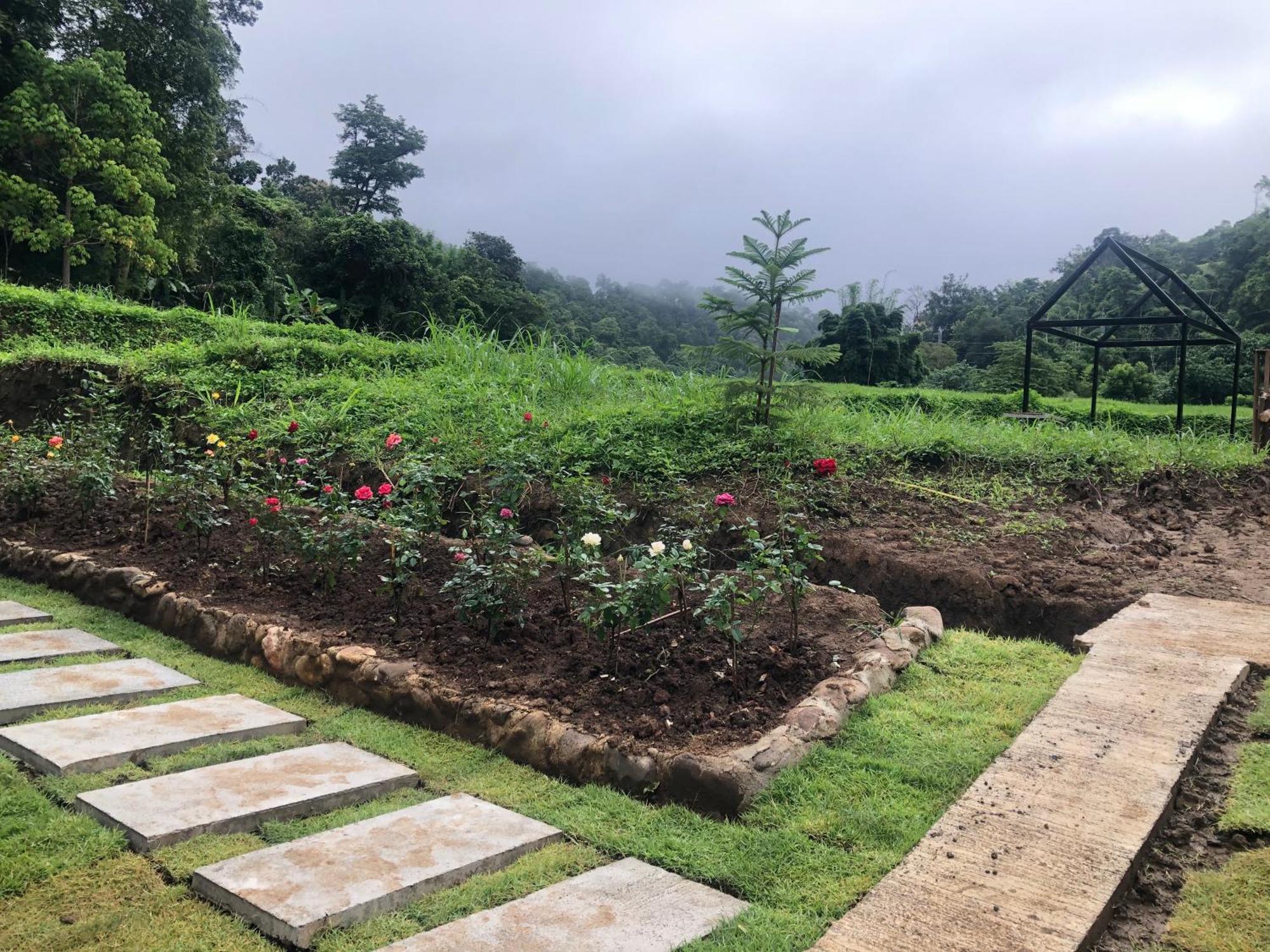 Ban Kaew Mo Ra Glamping & Restaurant Hotel Pang Mapha Exterior foto