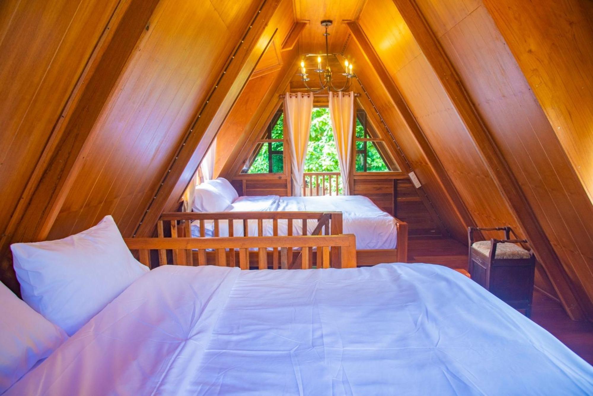 Ban Kaew Mo Ra Glamping & Restaurant Hotel Pang Mapha Exterior foto
