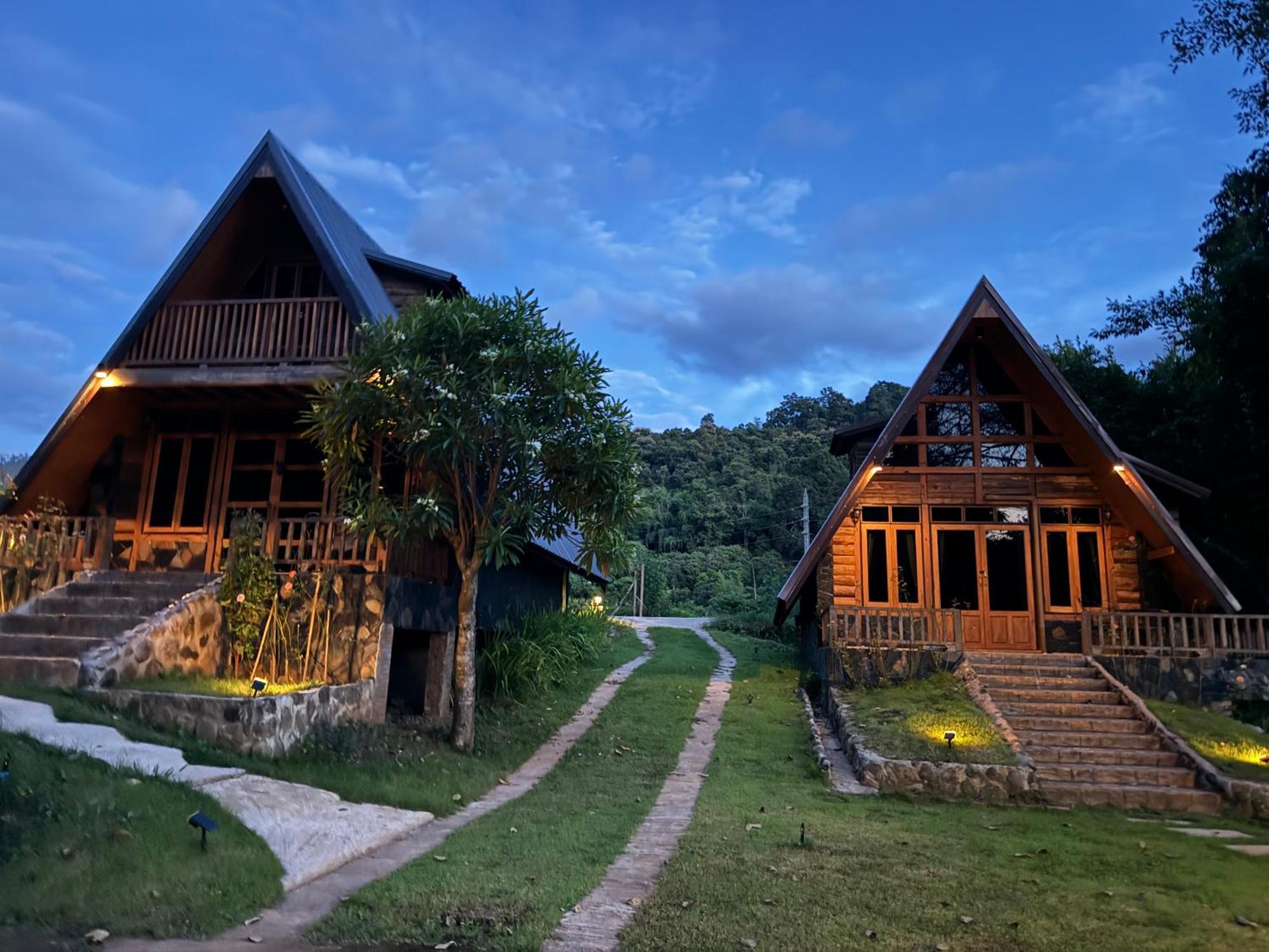 Ban Kaew Mo Ra Glamping & Restaurant Hotel Pang Mapha Exterior foto