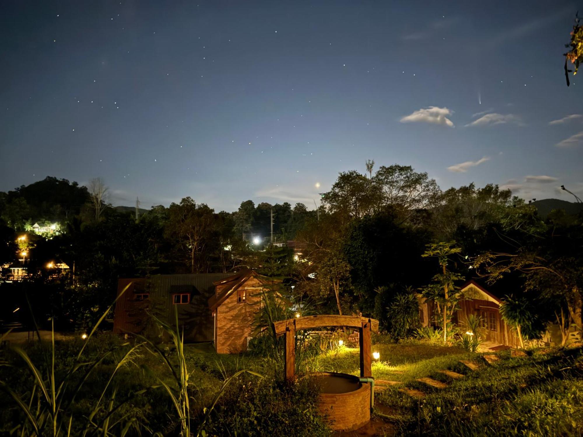Ban Kaew Mo Ra Glamping & Restaurant Hotel Pang Mapha Exterior foto