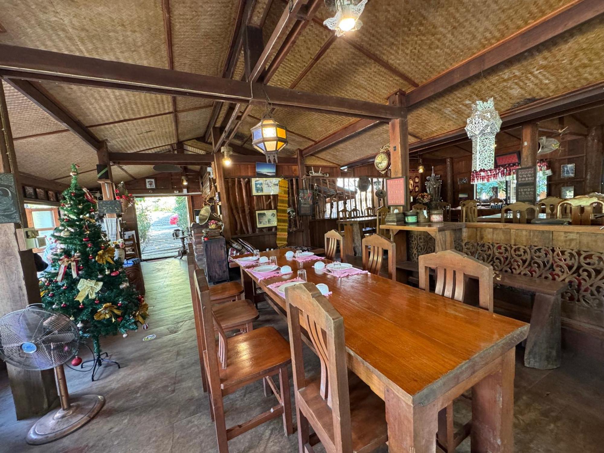 Ban Kaew Mo Ra Glamping & Restaurant Hotel Pang Mapha Exterior foto